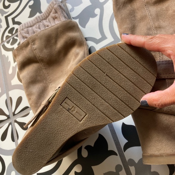 Woman’s slouchy boot - Picture 2 of 3